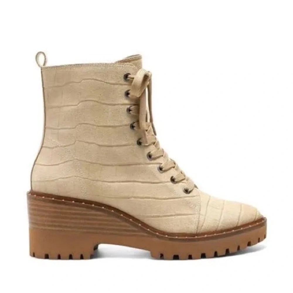 NIB Vince Camuto suede croco boots - Picture 3 of 3